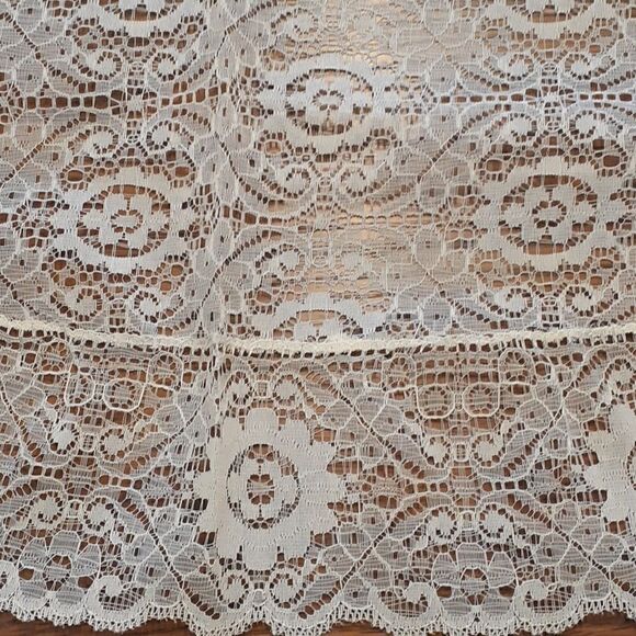 Oval tablecloth,ecru 52" X 69" oval lace - Picture 5 of 5